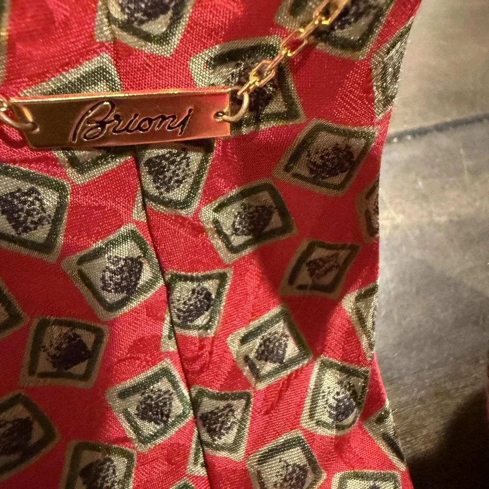 Brioni Tie Mens Red Silk Made In Italy Geometric Square Pattern Necktie Designer